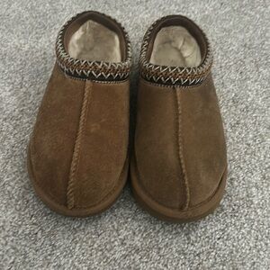Ugg Tasman size 5 used condition